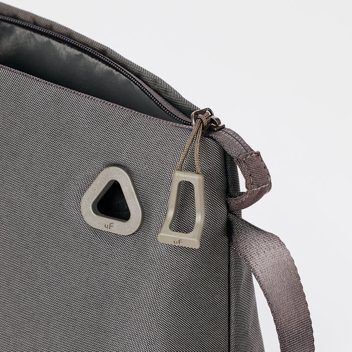 <NEW> uF STAND POUCH L NewTaupe /  スタンドポーチ L サイズ ニュートープ