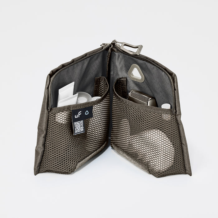 <NEW> uF STAND POUCH M NewTaupe /  スタンドポーチ Mサイズ ニュートープ