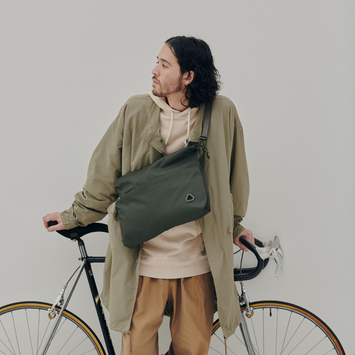 uF SACOCHE L OLIVE KHAKI /  サコッシュ Lサイズ オリーブカーキ